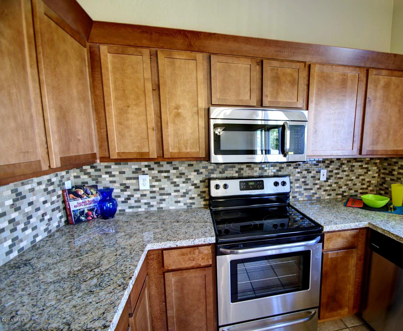 2822 East Harwell Road Gilbert, AZ 85234 - Photo 6 of 23 New Granite Counters & Tiled Backsplash