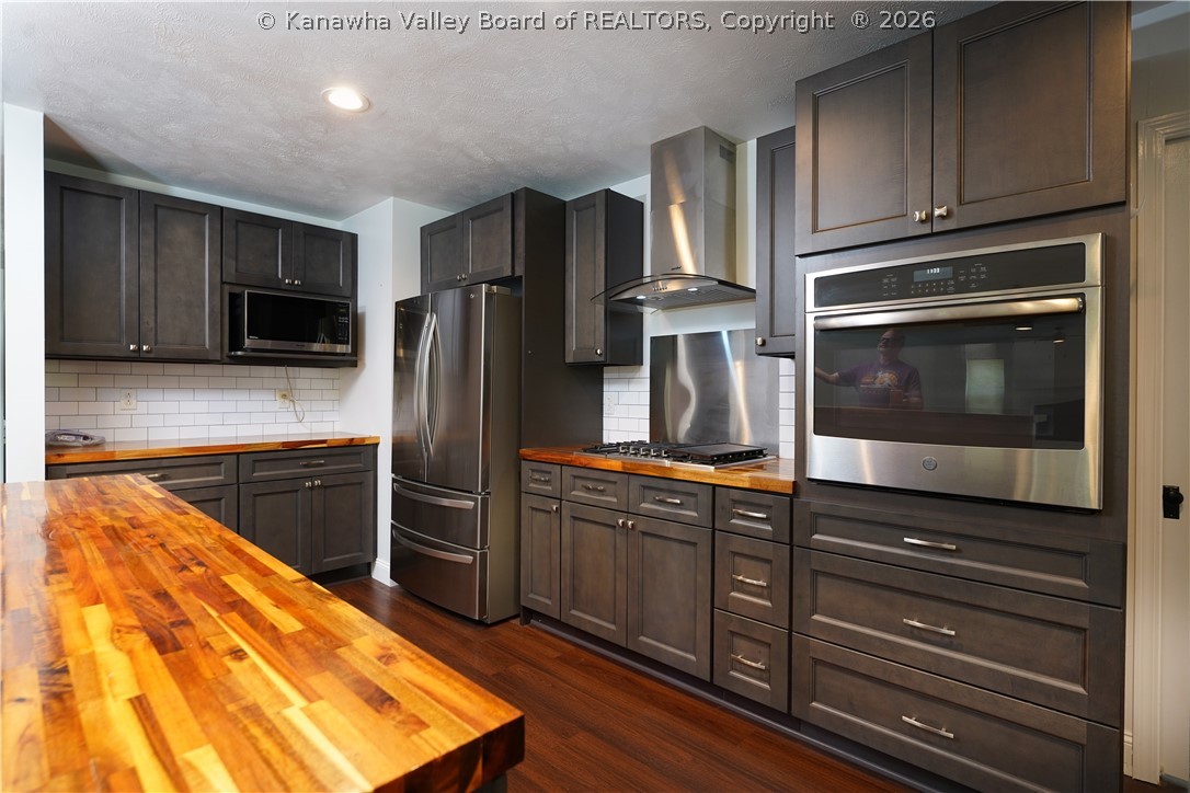 190 Long Branch Road Kenna, WV 25248 - Photo 18 of 46 Gallery Image 18