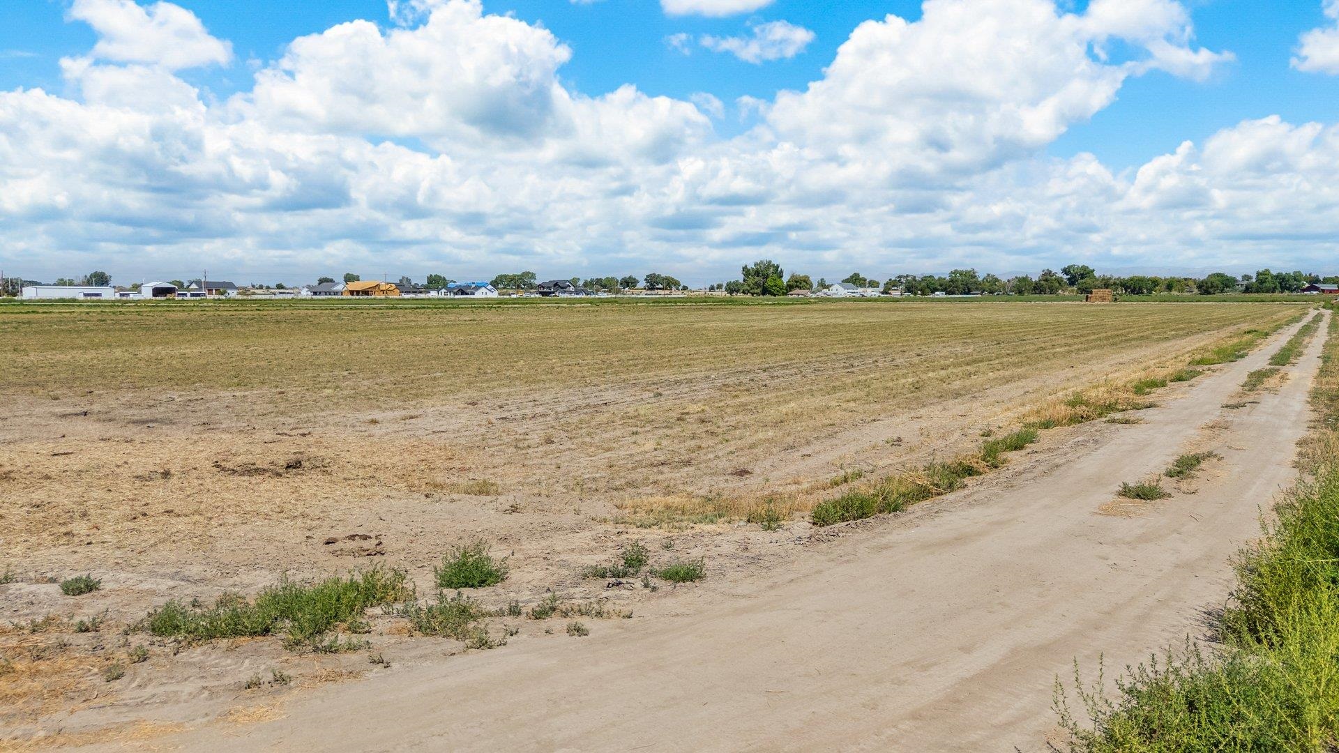 1050 22 1/2 Road Grand Junction, CO 81505 - Photo 19 of 20 a view of an ocean and beach