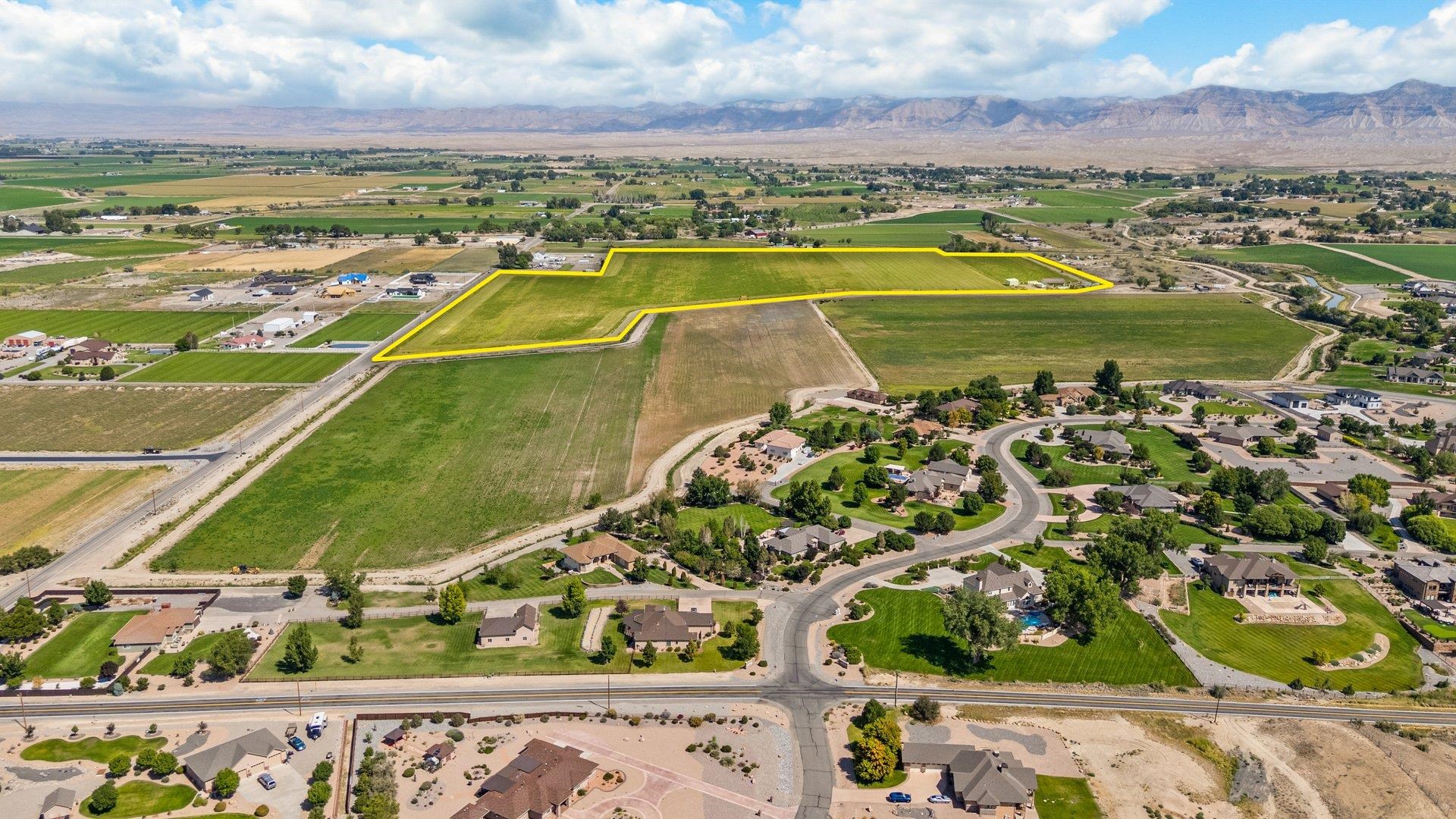 1050 22 1/2 Road Grand Junction, CO 81505 - Photo 7 of 20 a view of swimming pool with a garden