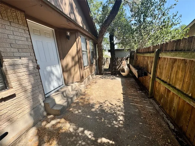 $1,500 | 1004 Milford Way, Unit B, Austin, TX 78745