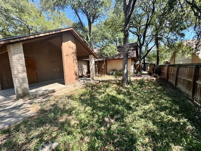 $1,500 | 1004 Milford Way, Unit B, Austin, TX 78745