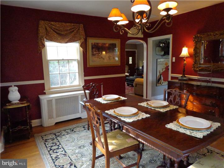 330 South Trooper Road Norristown, PA 19403 - Photo 7 of 24 Dining Room