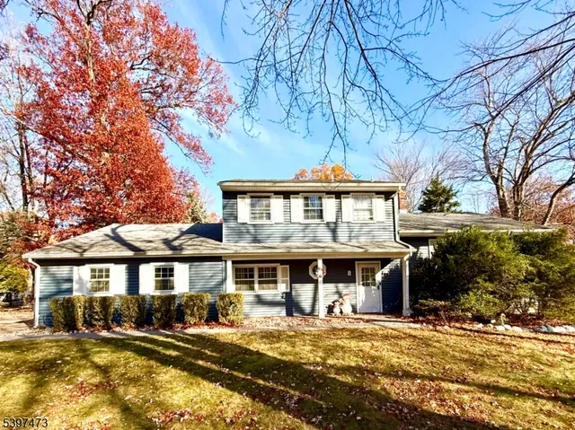 $759,000 | 8 New England Drive, Lake Hiawatha, NJ 07034