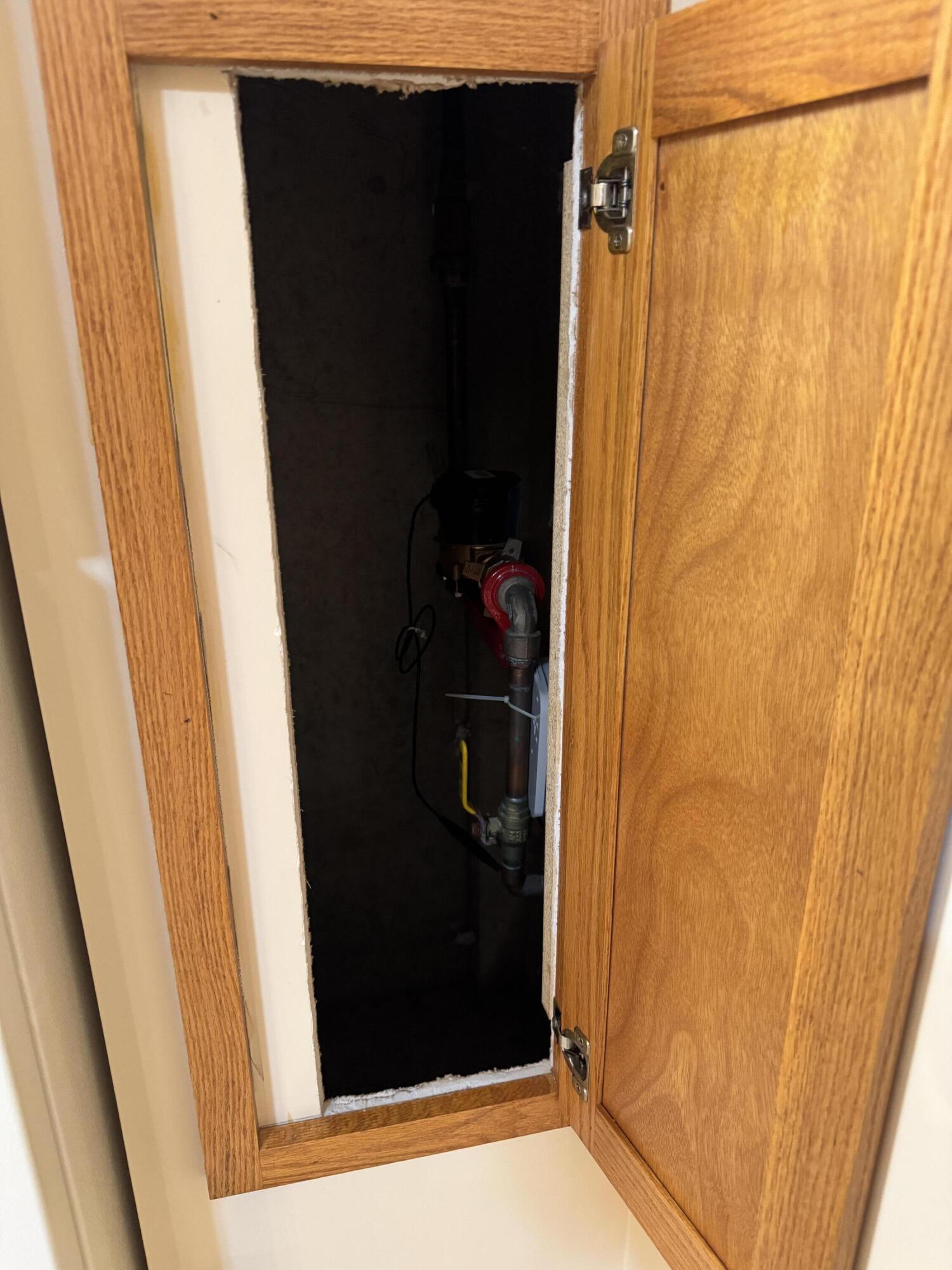 1521 Birdie Way Chesterton, IN 46304 - Photo 57 of 58 a view of a mirror