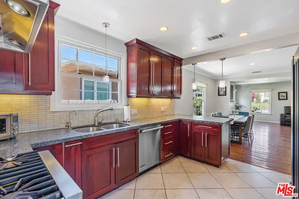 $1,250,000 | 3331 Castera Avenue, Glendale, CA 91208