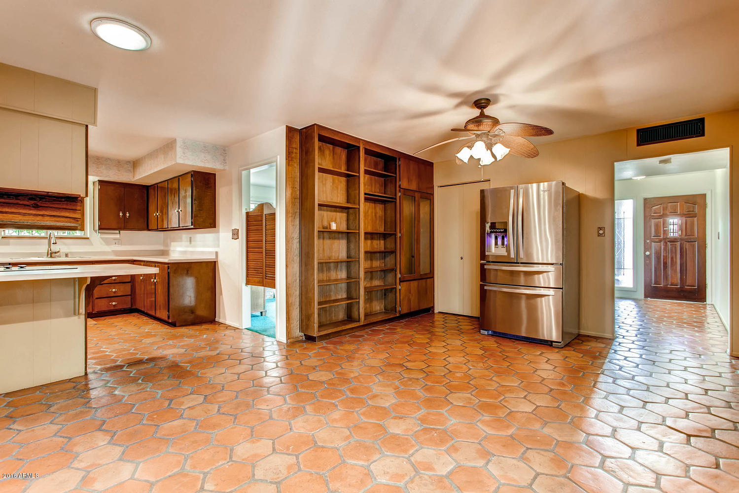 3653 West Shangri-la Road Phoenix, AZ 85029 - Photo 11 of 21 3653 W Shangri LA Rd Phoenix-large-011-7
