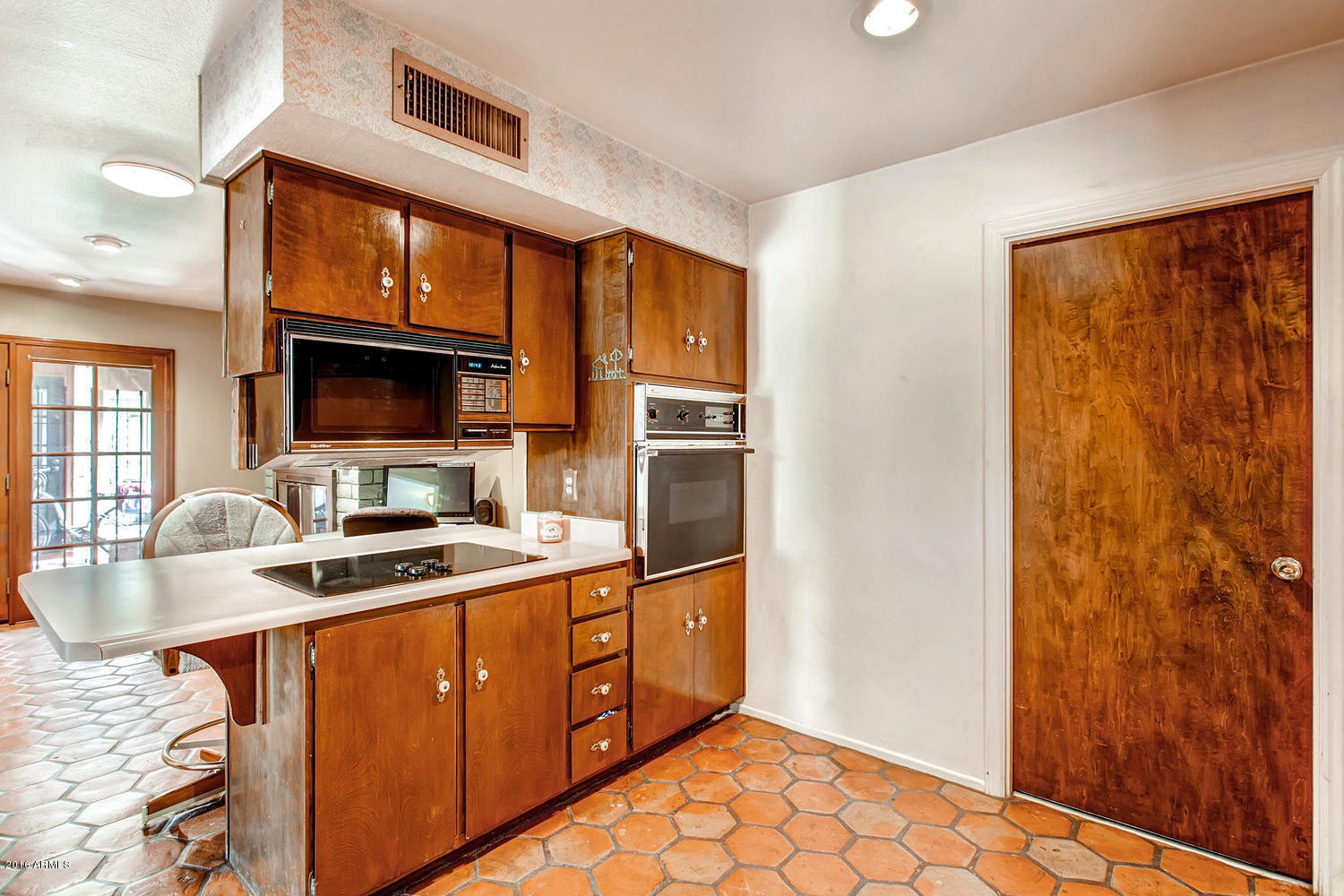 3653 West Shangri-la Road Phoenix, AZ 85029 - Photo 8 of 21 3653 W Shangri LA Rd Phoenix-large-008-1
