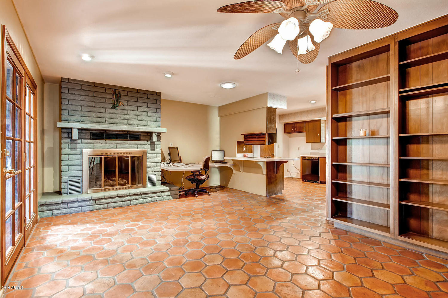 3653 West Shangri-la Road Phoenix, AZ 85029 - Photo 10 of 21 3653 W Shangri LA Rd Phoenix-large-010-2