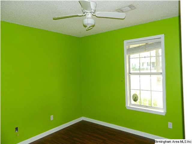 15469 Stonehedge Cliffs Road Northport, AL 35475 - Photo 4 of 13