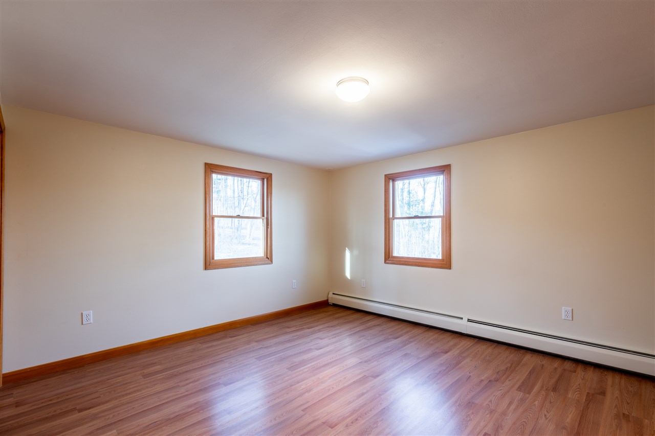 65 Roby Road Goffstown, NH 03045 - Photo 15 of 26