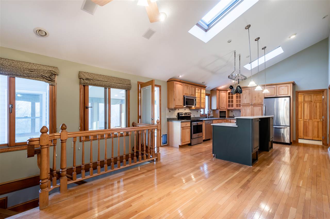 65 Roby Road Goffstown, NH 03045 - Photo 4 of 26