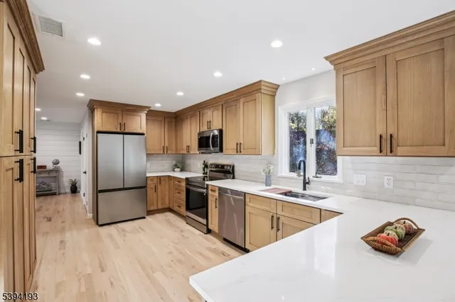 $588,880 | 24 Arapaho Trail, Sparta, NJ 07871