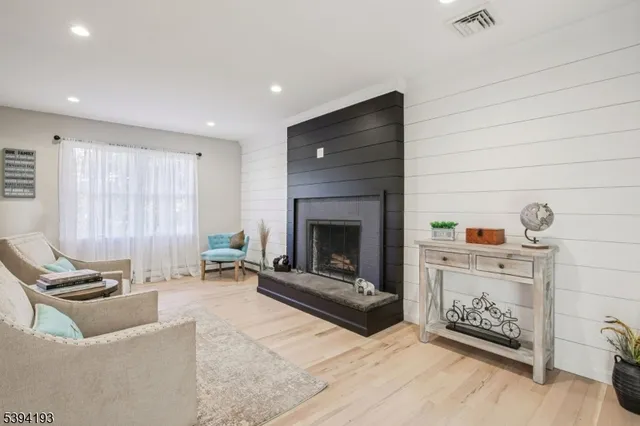 $588,880 | 24 Arapaho Trail, Sparta, NJ 07871