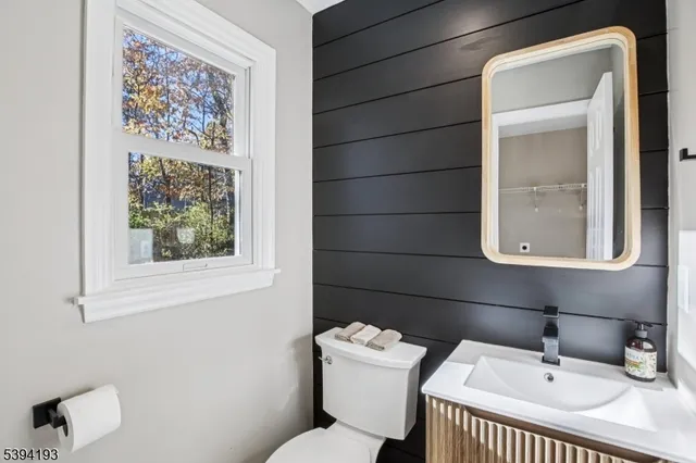 $588,880 | 24 Arapaho Trail, Sparta, NJ 07871