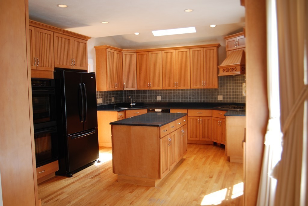 183 Butman Road Lowell, MA 01852 - Photo 11 of 30 Gallery Image 11