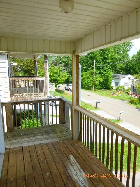 4913 McIntyre Road Knoxville, TN 37914 - Photo 3 of 8 Front porch