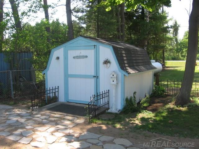 3932 Lakeshore Road Deckerville, MI 48427 - Photo 32 of 33