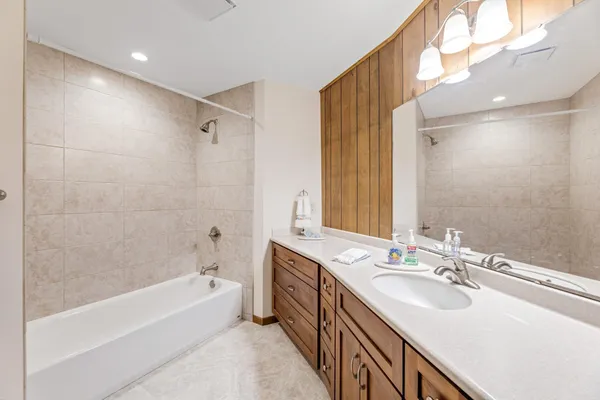 $499,900 | 1149 South River Road, Cochrane, WI 54622