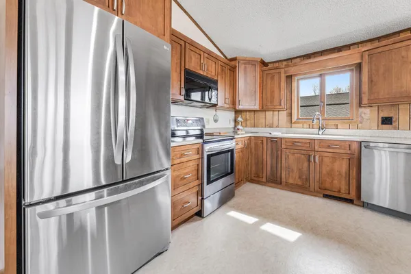 $499,900 | 1149 South River Road, Cochrane, WI 54622