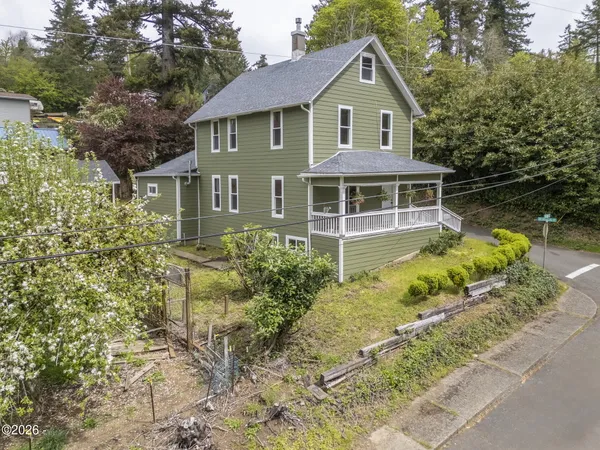 $465,000 | 492 Southeast 3rd Street, Toledo, OR 97391