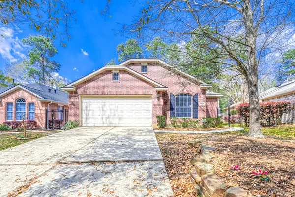 $2,500 | 134 East Foxbriar Forest Circle, The Woodlands, TX 77382