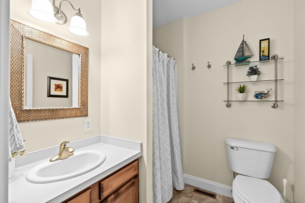 5 Alexander Place, Unit 5 Scituate, MA 02066 - Photo 5 of 20 Gallery Image 5