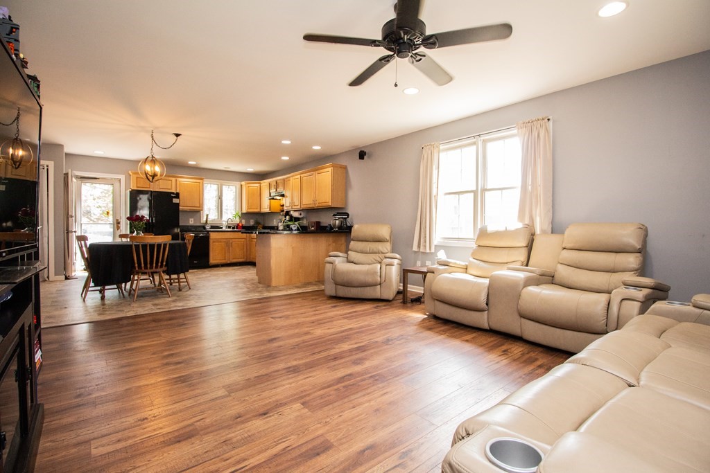 2009 East Street Three Rivers, MA 01080 - Photo 6 of 30