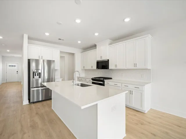 $462,990 | 360 Calm Water Way, Summerville, SC 29486