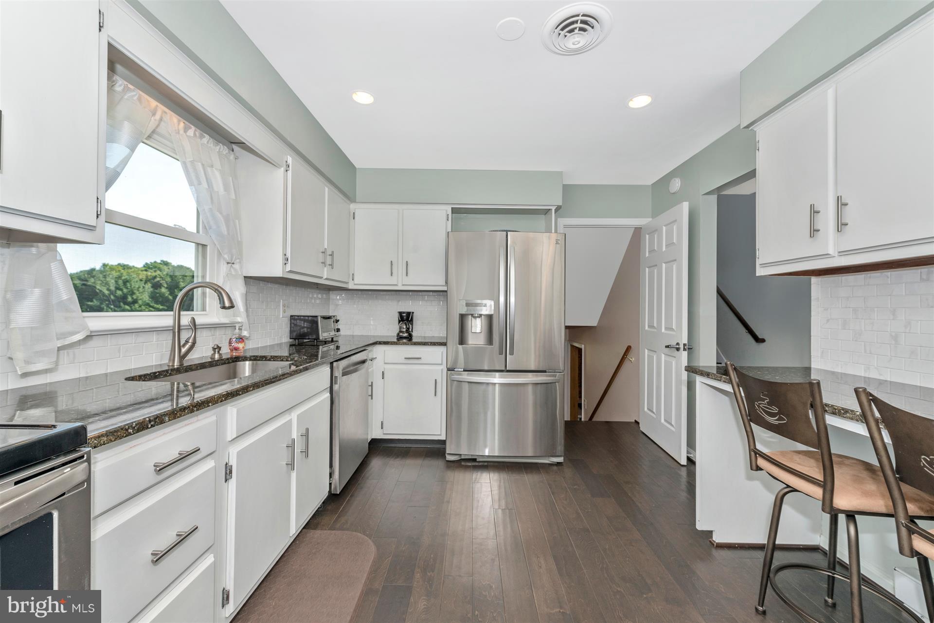 13432 Old Annapolis Road Mount Airy, MD 21771 - Photo 11 of 30 Kitchen has Granite and SS Appliances