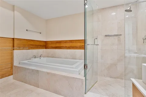 $799,000 | 218 Southeast 14th Street, Unit 2105, Miami, FL 33131