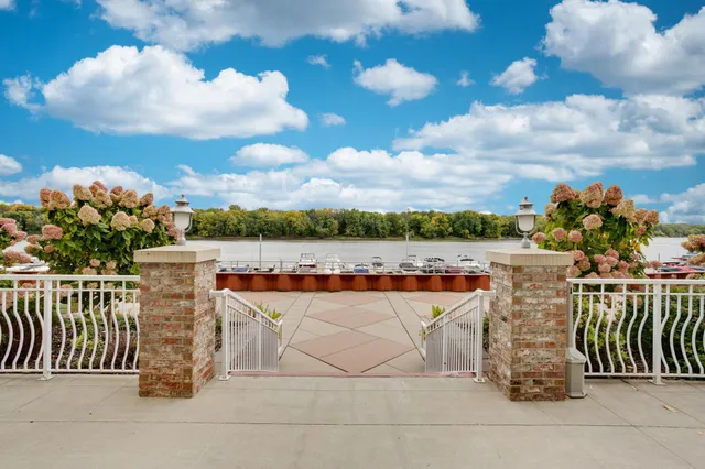 $599,000 | 150 Front Street, Unit 323, Prescott, WI 54021