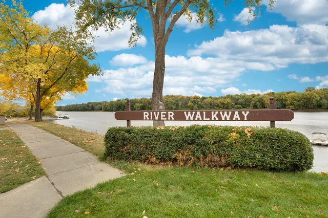 $599,000 | 150 Front Street, Unit 323, Prescott, WI 54021