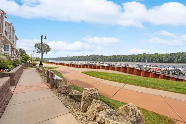 $599,000 | 150 Front Street, Unit 323, Prescott, WI 54021