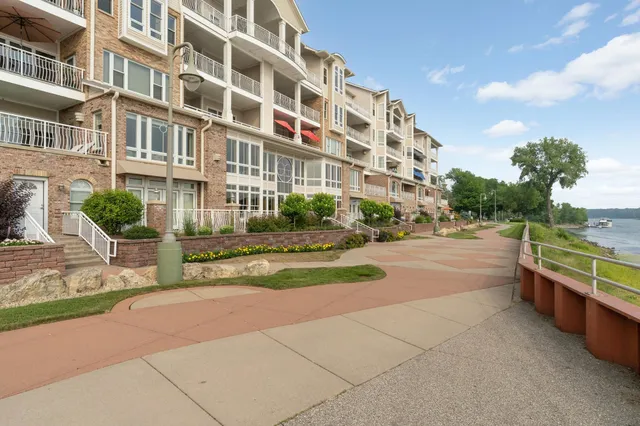 $599,000 | 150 Front Street, Unit 323, Prescott, WI 54021