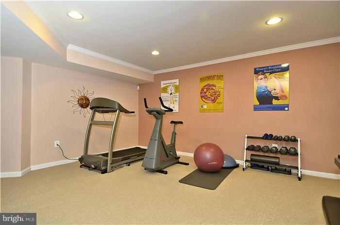 9083 Furey Road Lorton, VA 22079 - Photo 14 of 29 Interior (General)