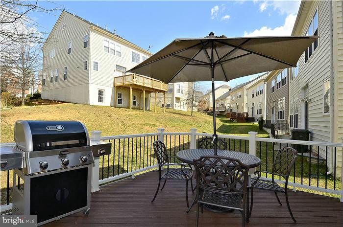 9083 Furey Road Lorton, VA 22079 - Photo 21 of 29 Exterior (Rear)