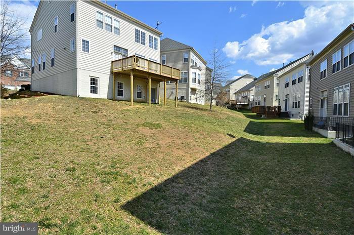 9083 Furey Road Lorton, VA 22079 - Photo 22 of 29 Exterior (Rear)
