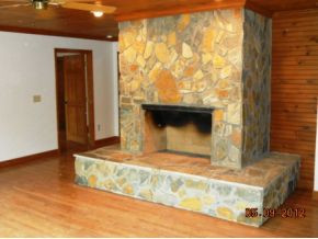 108 Dameron Ridge Road Erwin, TN 37650 - Photo 6 of 24 Living Room