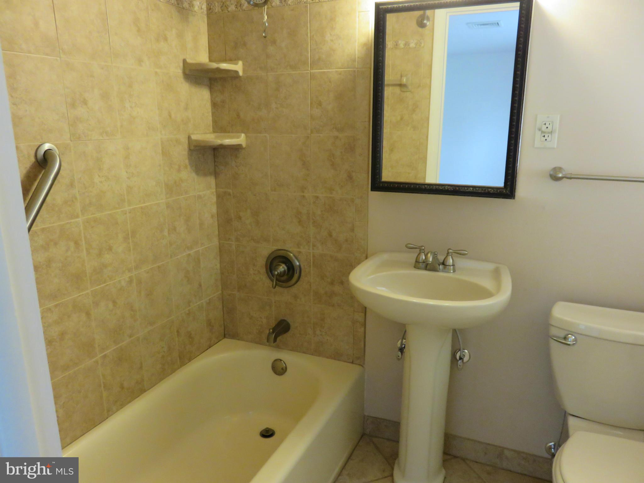 610 Seabrook Road Towson, MD 21286 - Photo 7 of 30 FULL BATH IN MBR