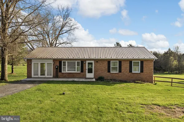 $424,000 | 300 Martin Street, Luray, VA 22835
