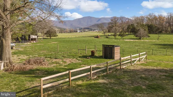 $424,000 | 300 Martin Street, Luray, VA 22835