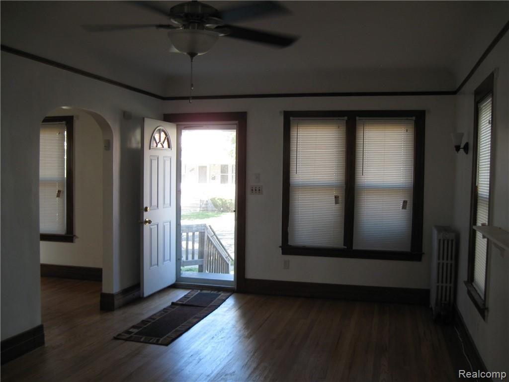 124 Walnut Street River Rouge, MI 48218 - Photo 7 of 34 046.JPG