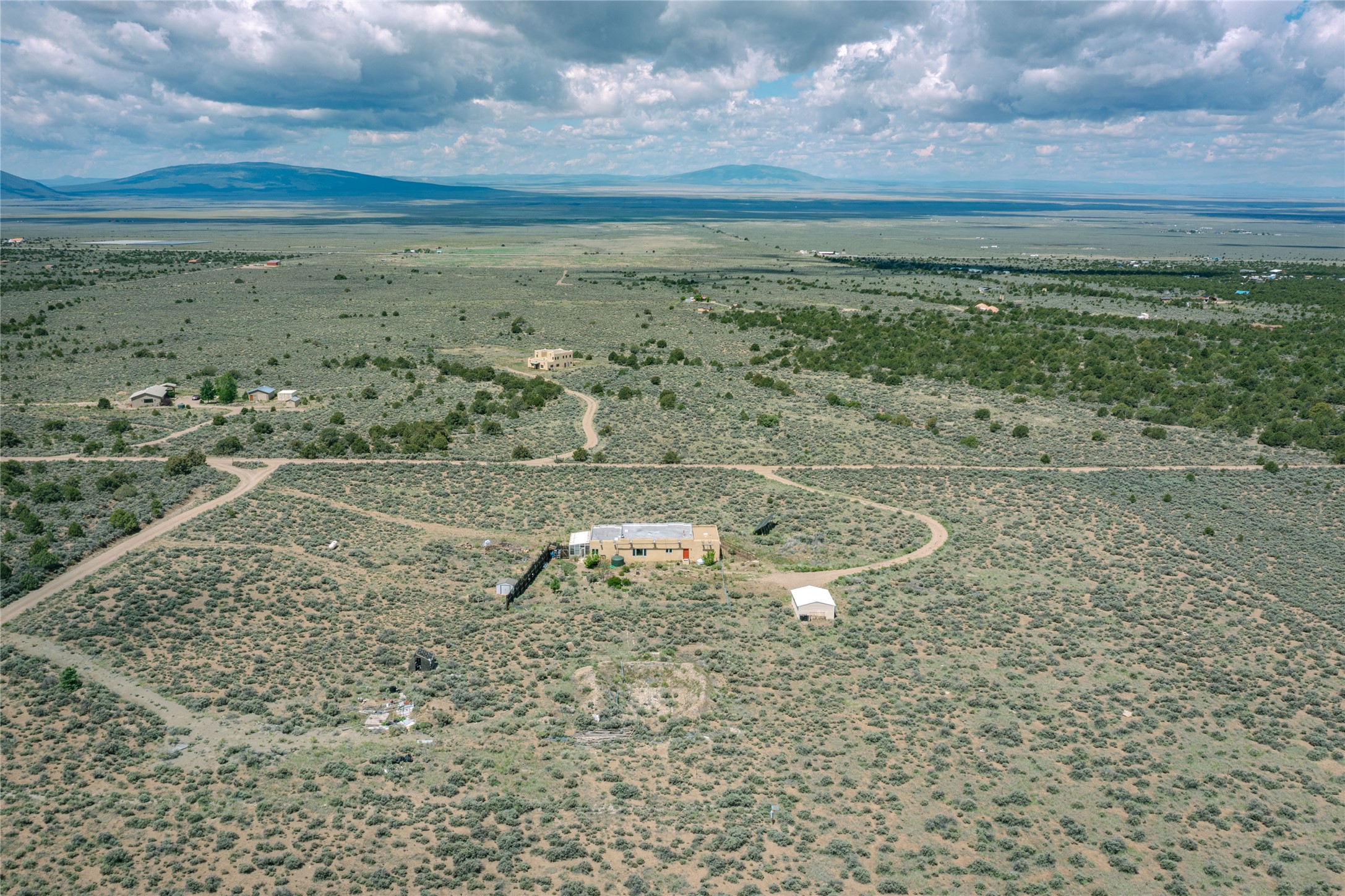131 Quintana Road Cerro, NM 87519 - Photo 6 of 50