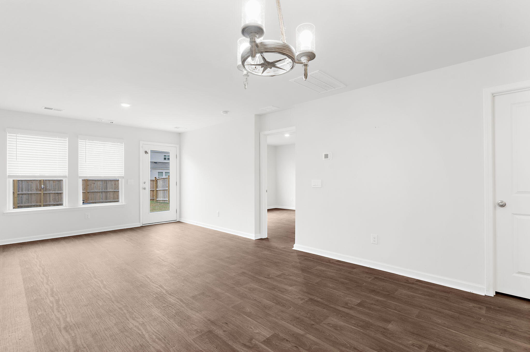 517 Golden Embers Way Summerville, SC 29486 - Photo 16 of 41 Great Room