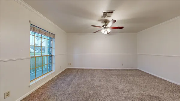 $2,900 | 347 Forest Lake Drive, Seabrook, TX 77586