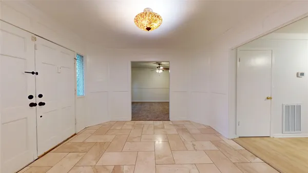 $2,900 | 347 Forest Lake Drive, Seabrook, TX 77586