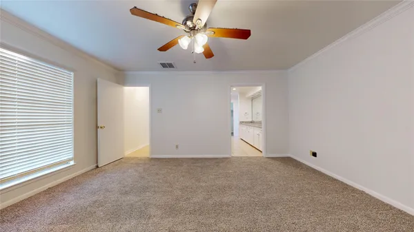 $2,900 | 347 Forest Lake Drive, Seabrook, TX 77586