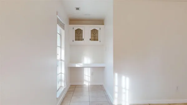 $2,900 | 347 Forest Lake Drive, Seabrook, TX 77586