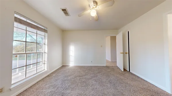 $2,900 | 347 Forest Lake Drive, Seabrook, TX 77586